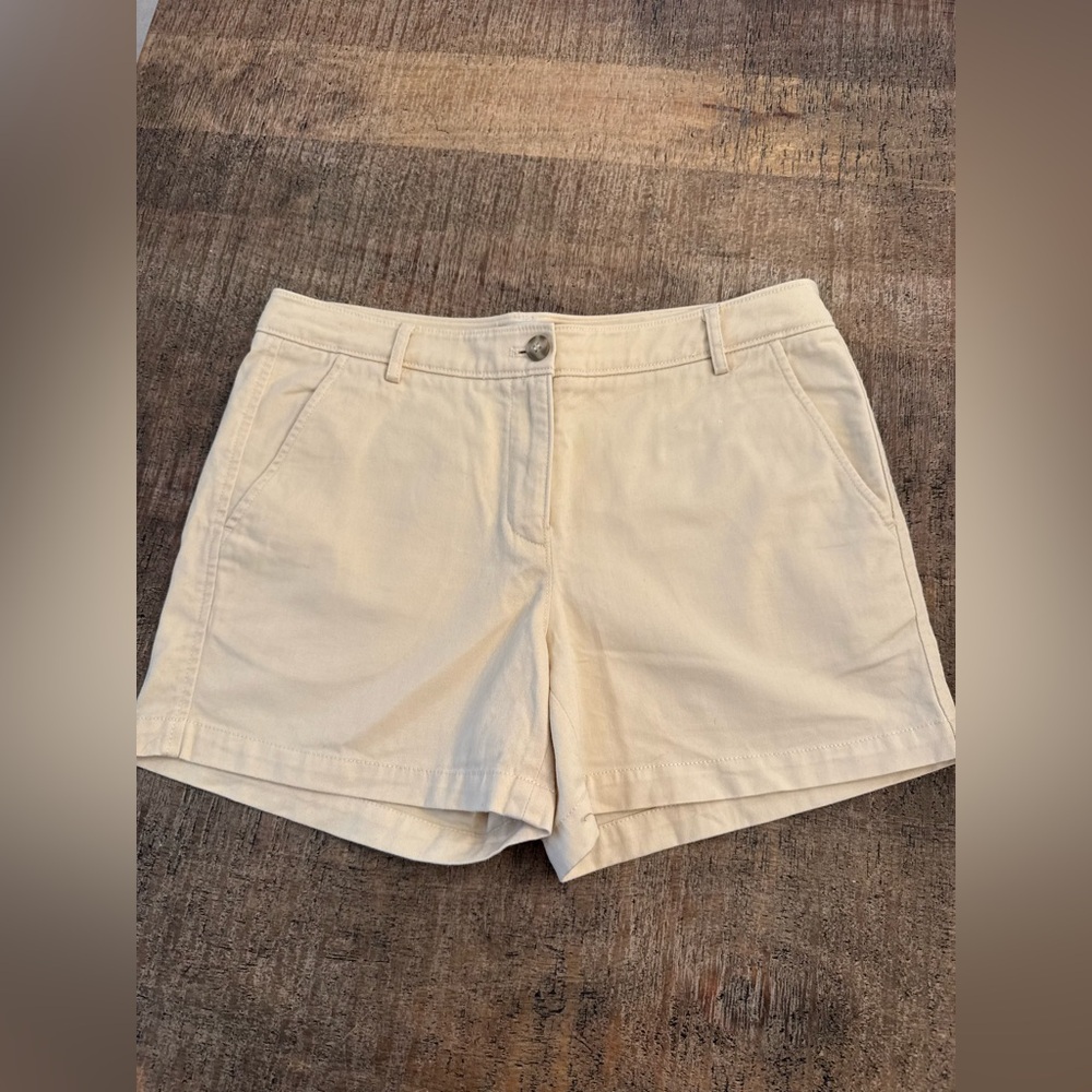 LL Bean Signature Women's Cream Shorts